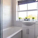 4 Bed - 3 Bath - Near Cook Hosp - Sleeps 7 * TEESSIDE