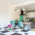 4 Bed - 3 Bath - Near Cook Hosp - Sleeps 7 * TEESSIDE