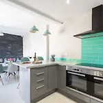 4 Bed - 3 Bath - Near Cook Hosp - Sleeps 7 TEESSIDE