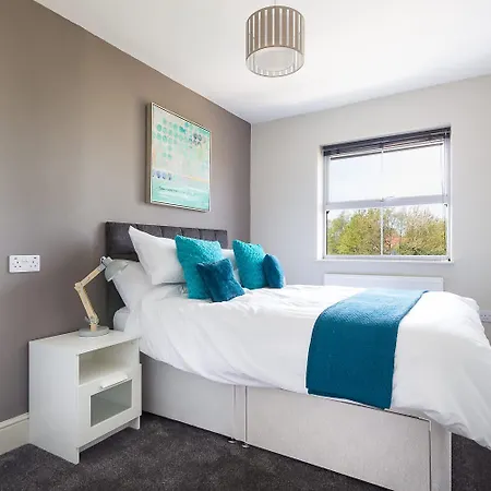 別荘 4 Bed - 3 Bath - Near Cook Hosp - Sleeps 7 TEESSIDE